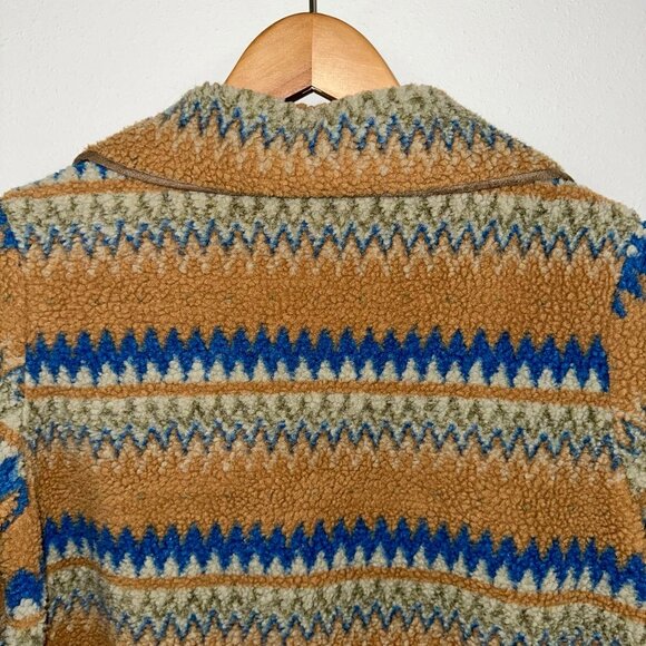 Davi & Dani Aztec Sherpa Jacket - Picture 4 of 11